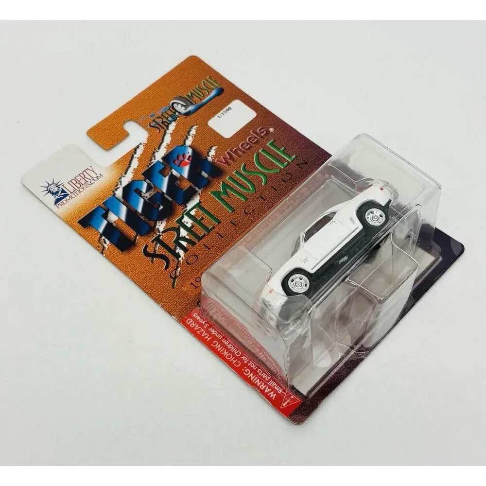 Tiger Wheels 1969 Chevy Camaro SS/RS 396 White Street Muscle w/ Protector 1/1500